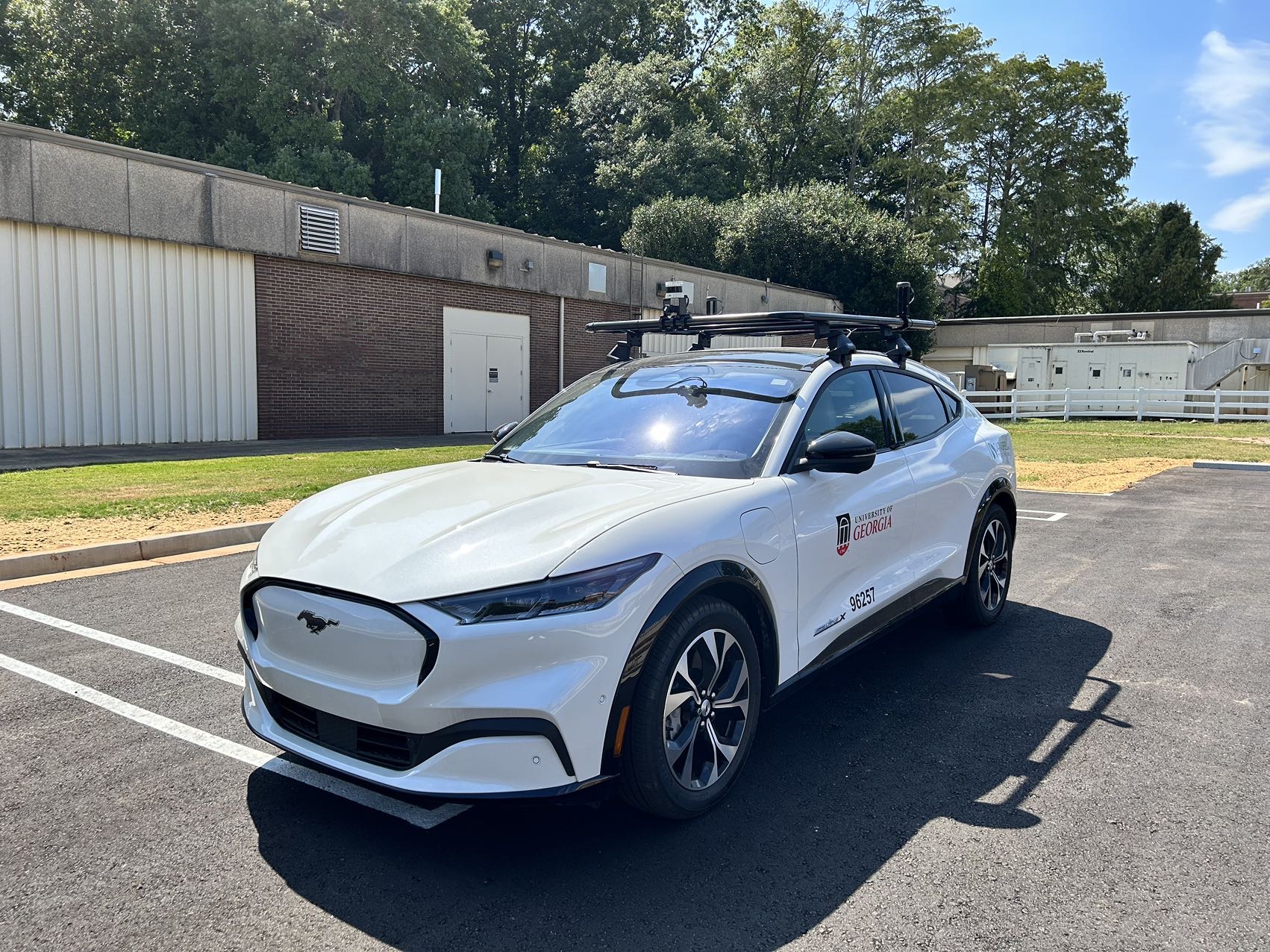 CAMIs Lab autonomous vehicle